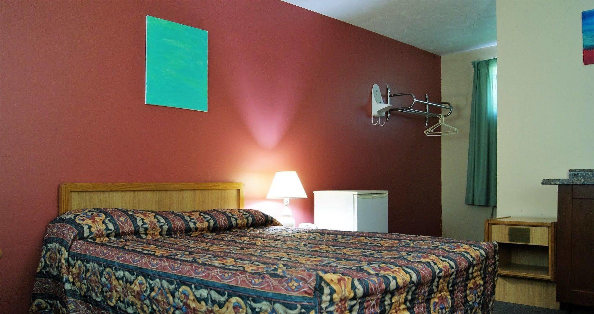 Blue Jay Motel Peterborough Ngoại thất bức ảnh
