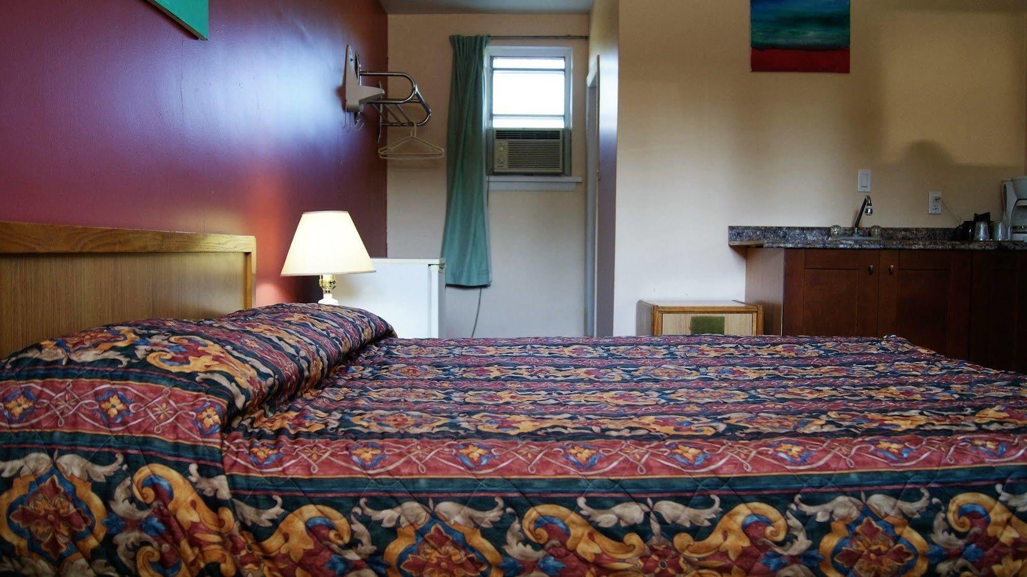 Blue Jay Motel Peterborough Ngoại thất bức ảnh