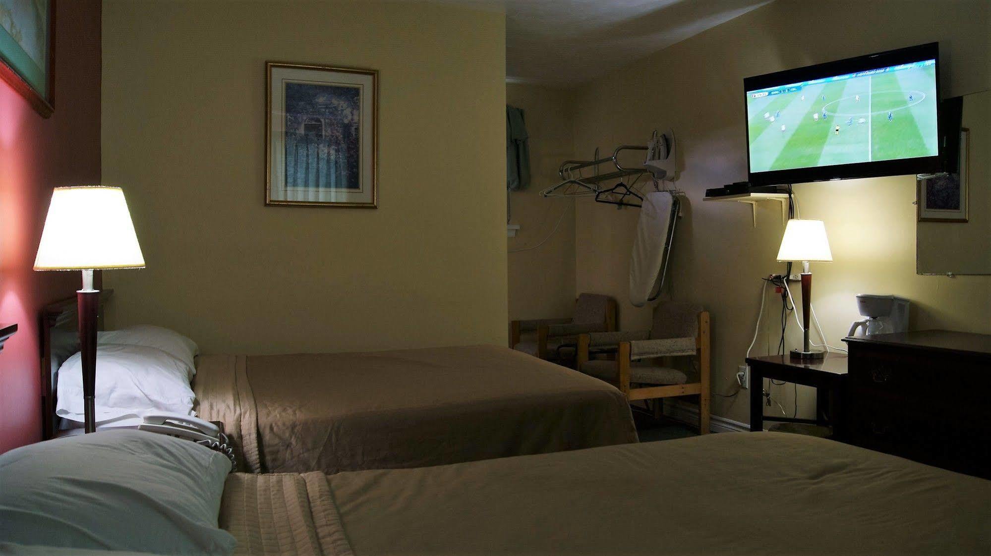 Blue Jay Motel Peterborough Ngoại thất bức ảnh
